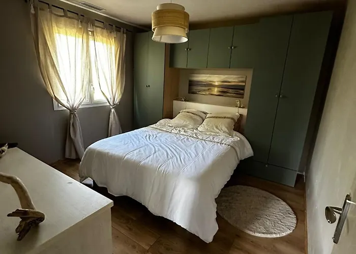 Holiday home Aux Oiseaux